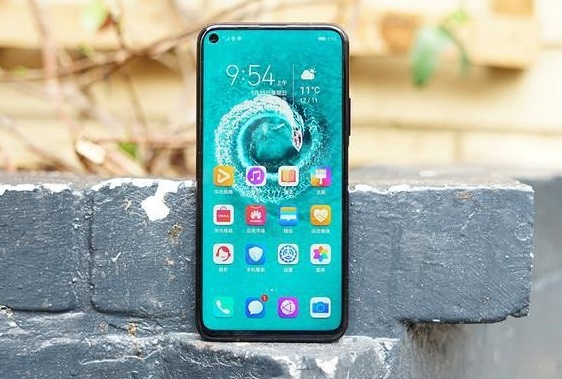 榮耀20Pro和華為Mate20哪個(gè)好 榮耀20pro和華為Mate20性價(jià)比區(qū)別