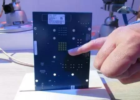 華為5G概念剛出,vivo率先展示5G原型機(jī),網(wǎng)友:科技限制了想象!