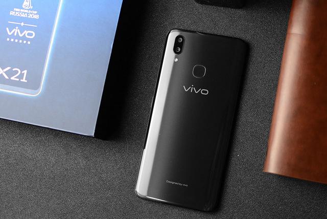 一向被友商莫名“進(jìn)犯”的vivo，用心做自己，用實力說話！